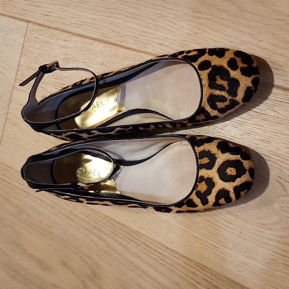 MICHAEL Michael Kors Leopard Calfhair Mary Jane Pumps sz 7 ½M - Picture 4 of 9